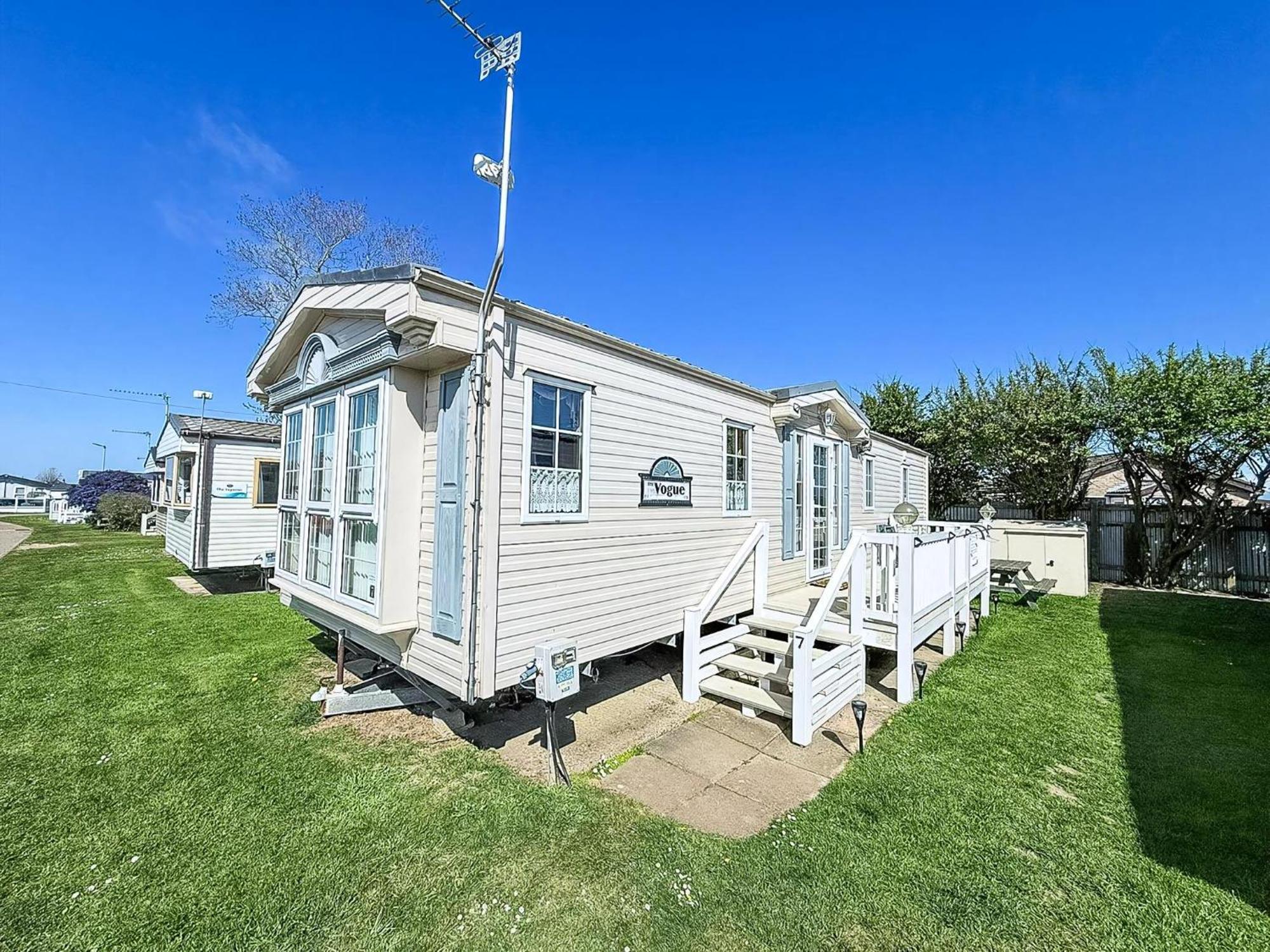 Campingplatz Lovely 6 Berth Caravan On California Cliffs In Norfolk Ref 50007m